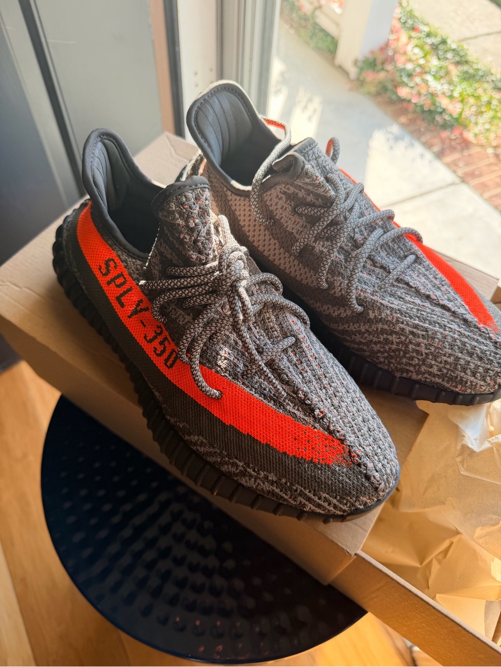 Adidas Yeezy Boost 350 V2 Beluga